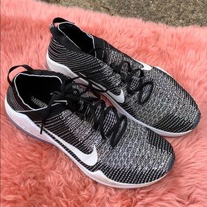 Nike zoom training lightweight sneakers size 8